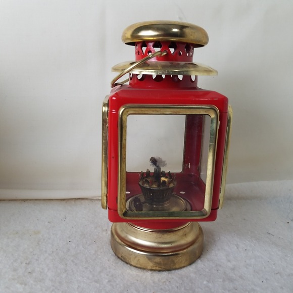 Kerosene Oil Lamp Lantern‎ Vntg Hong Kong Mini Red Gold Decoration Decor - Picture 2 of 10